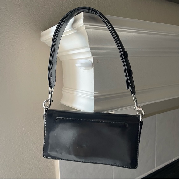 Zara | Contemporary Black Shoulder Bag